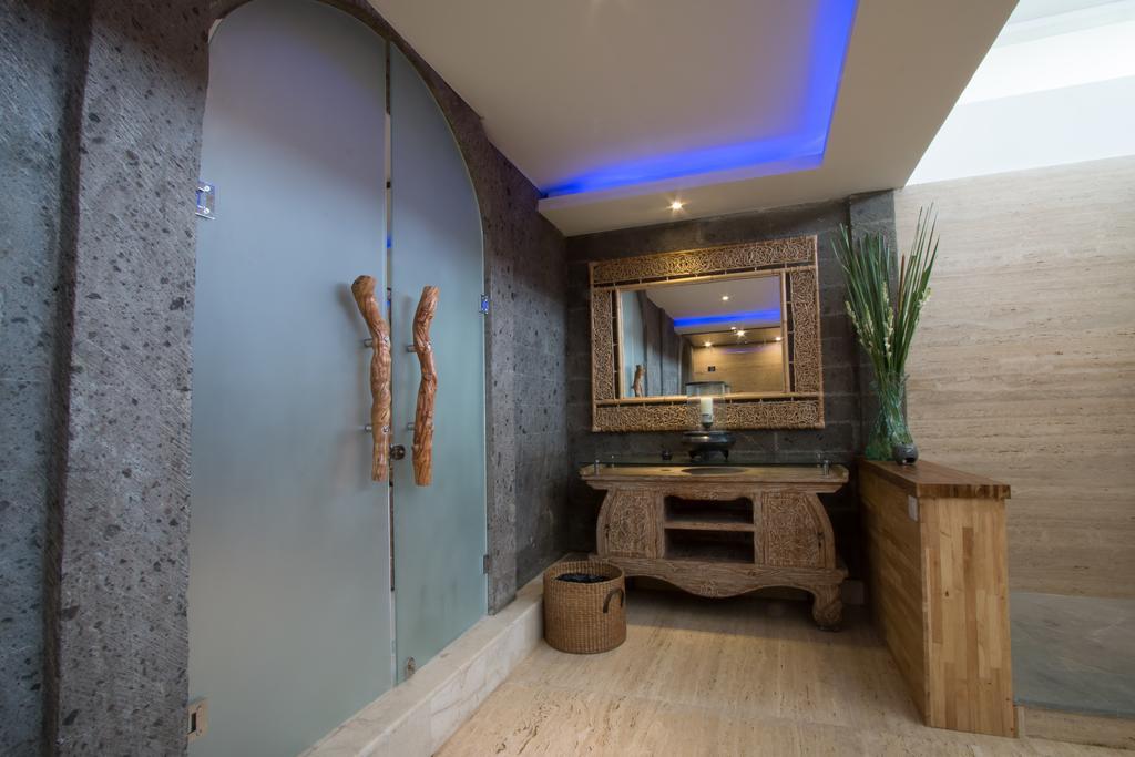 Puri Ratu Jimbaran Villa Экстерьер фото