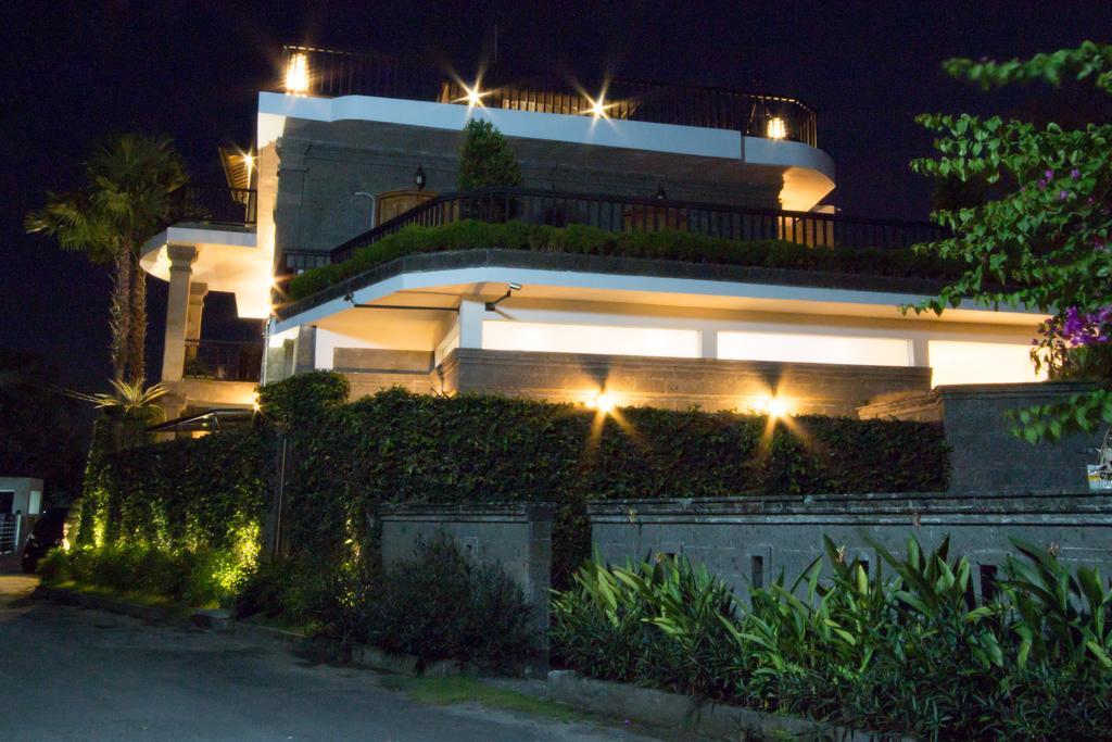 Puri Ratu Jimbaran Villa Экстерьер фото