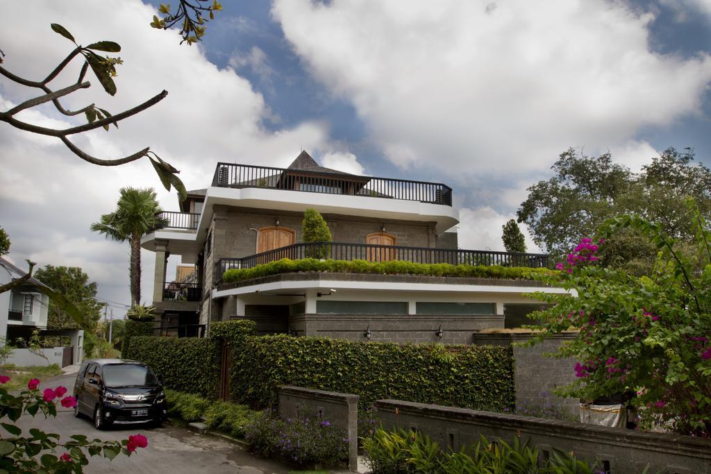 Puri Ratu Jimbaran Villa Экстерьер фото
